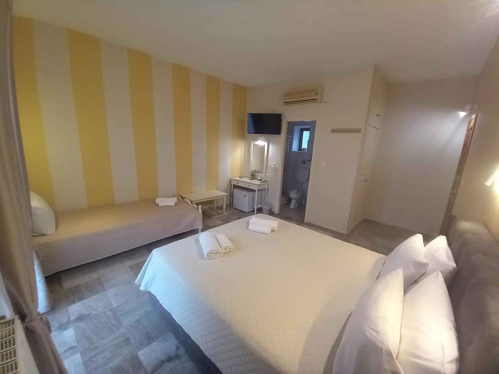Hermes Hotel Mythimna Exterior photo